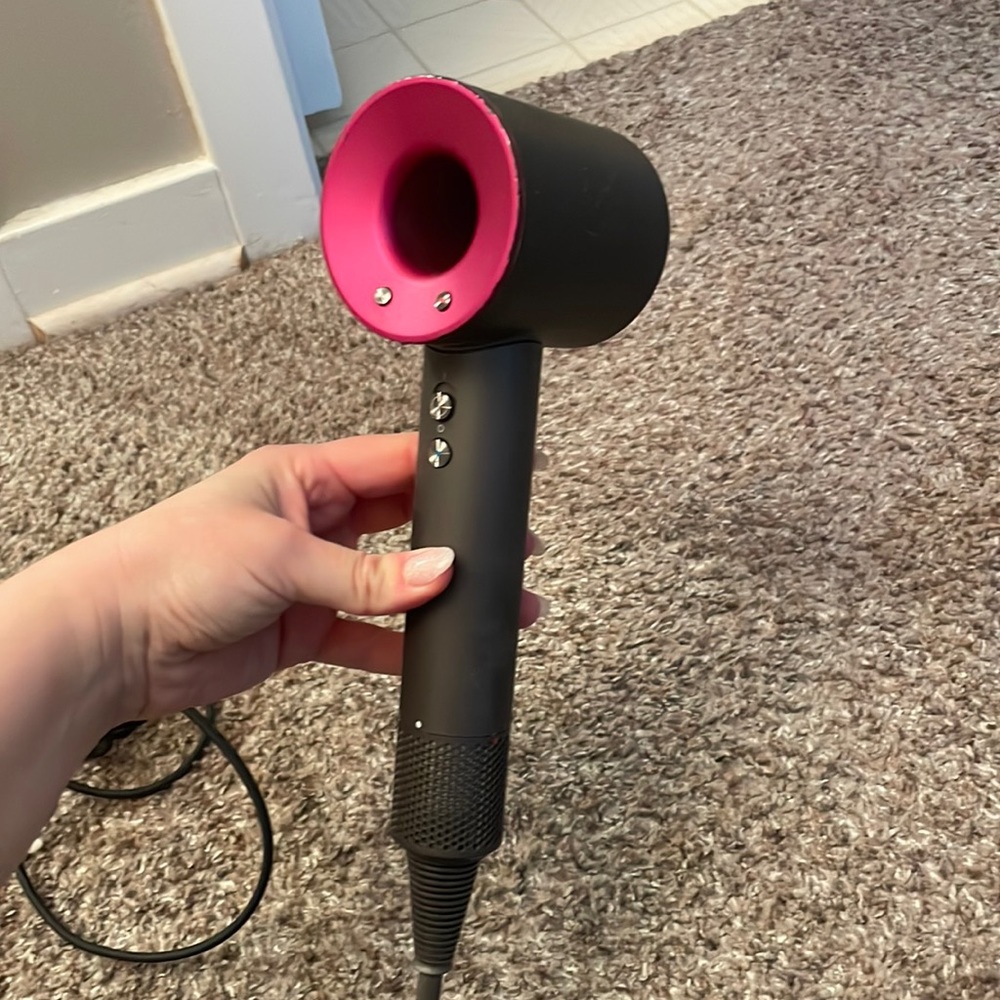 Dyson Supersonic Hair Dryer Fuschia